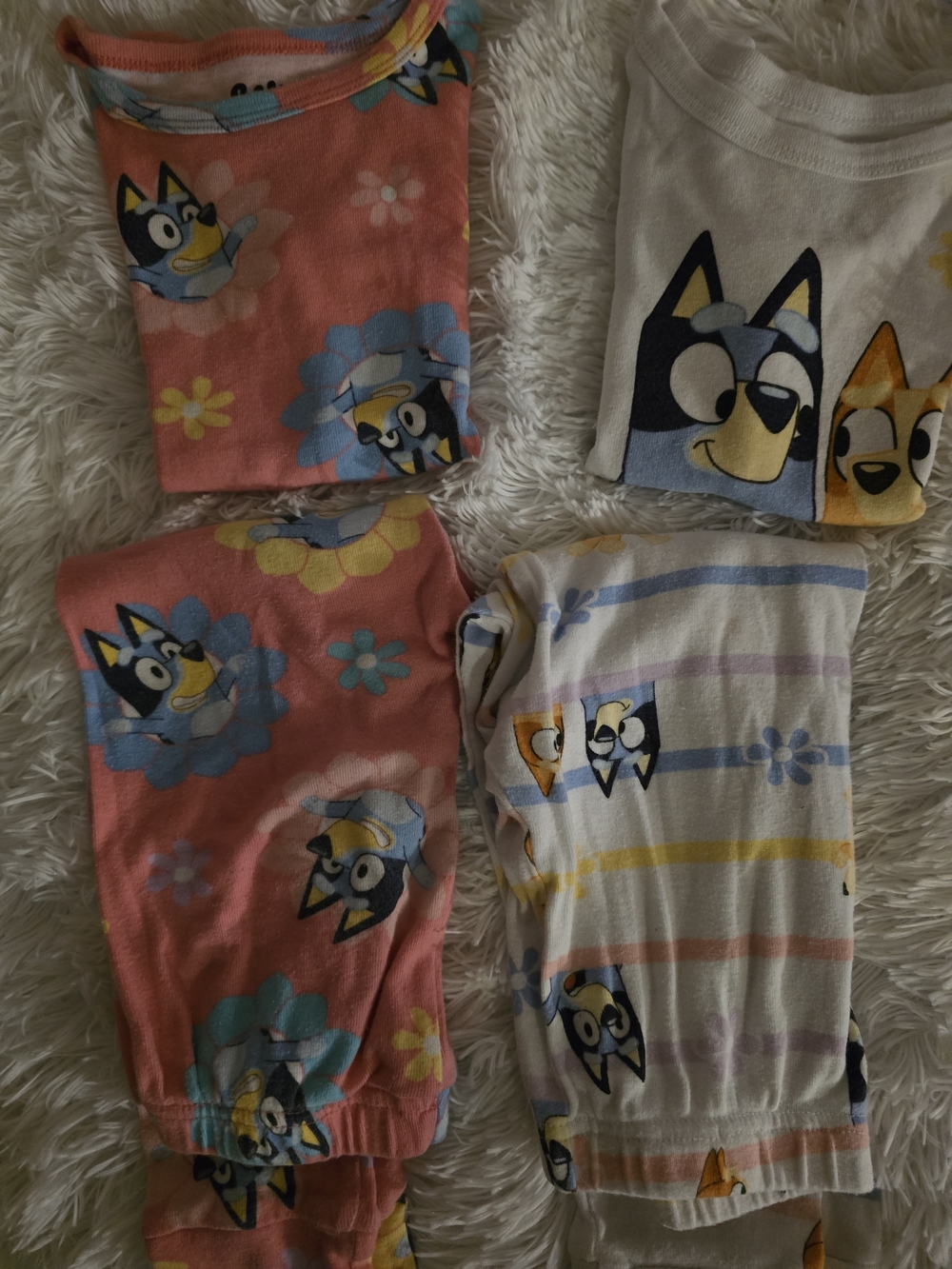 Kids 2-Piece Pajama Set in Pink and Cream with Cartoon Puppy Print